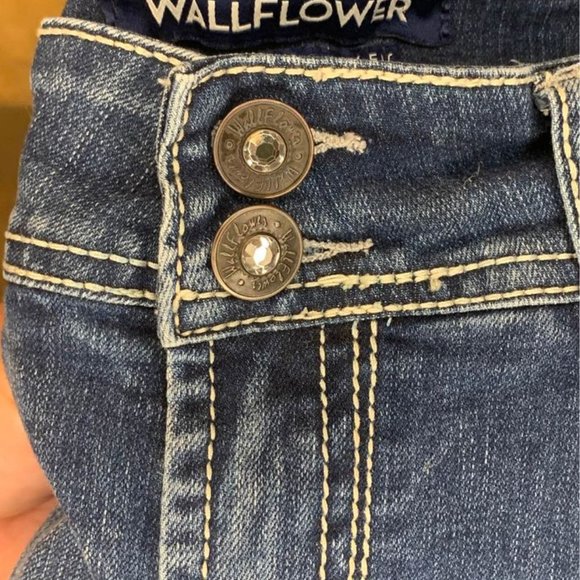 WALLFLOWER JEAN SHORTS GIRL'S SIZE 5 - Picture 8 of 8